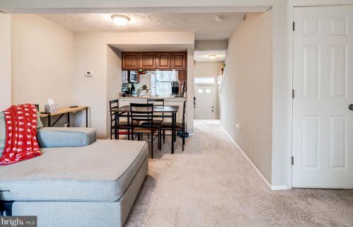 8629 Kenosha Ct, Lorton VA  22079-3045 exterior