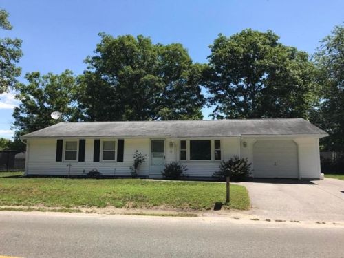32 Cromesett Rd, Wareham, MA 02571-1736