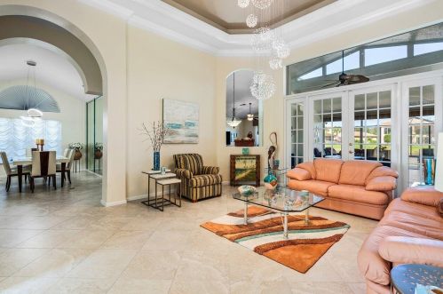 7038 Great Falls Cir, Boynton Beach FL  33437-3998 exterior