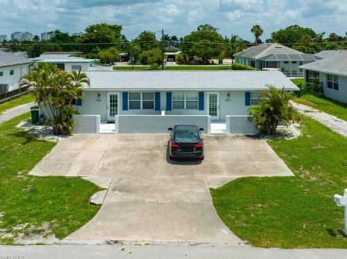 545 102nd Ave, Naples, FL 34108-3209