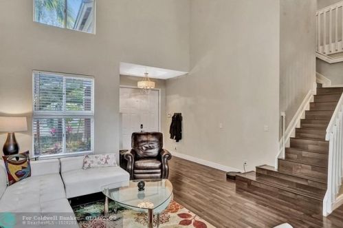 13305 32nd St, Hollywood FL 33027-3911 exterior