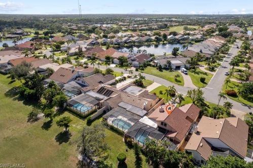 28425 Highgate Dr, Bonita Springs FL  34135-6832 exterior