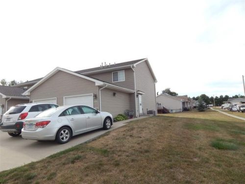 1511 Northgate Dr, Ely, IA 52227-9643