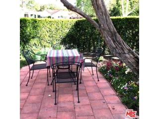827 Sycamore Ave, Los Angeles CA  90038-3316 exterior