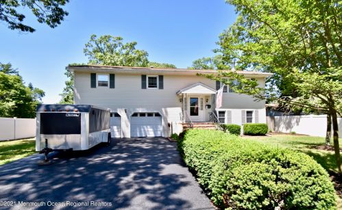 564 Cranmore Dr, Bricktown, NJ 08723-6404