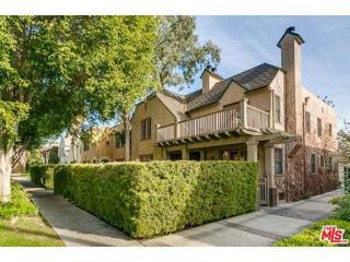 616 Beachwood Dr, Los Angeles CA  90004-1419 exterior