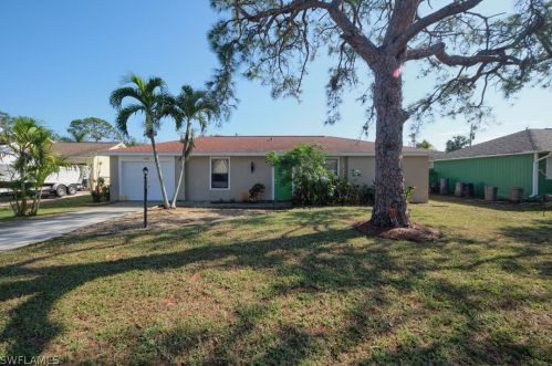 27861 Lime St, Bonita Springs, FL 34135-5736