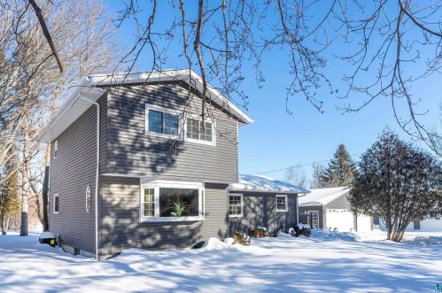 5939 Rose Rd, Duluth, MN 55810-9734