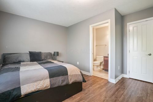 716 Ballater Dr, Delaware OH  43015-7184 exterior