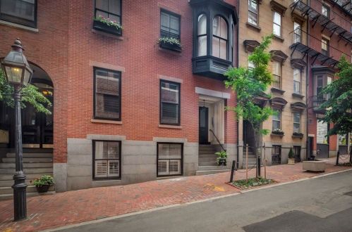 58 Temple St, Boston MA  exterior