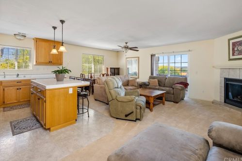841 Marlbank Pl, Lake Nacimiento, CA 93446-2791