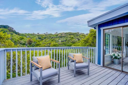 95 Colorados Dr, Millbrae CA  94030-2107 exterior