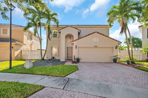 2051 112th Ter, Hollywood, FL 33026-2107
