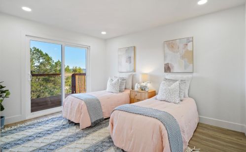 16624 Selby Dr, San Leandro CA  94578-1236 exterior