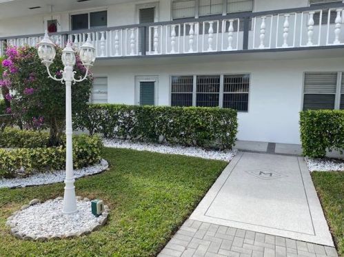 255 Chatham M, West Palm Beach, FL 33417-1839