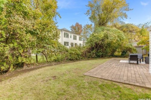 364 Howard Ave, Woodsburgh NY  11598-2940 exterior