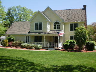 412 Church St, Brooklyn, CT 06234-1511