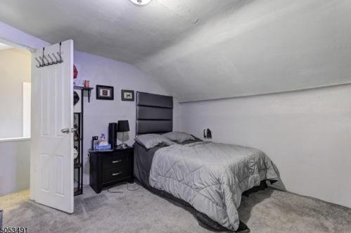 1 Wolf Pl, Irvington NJ  07111-2849 exterior