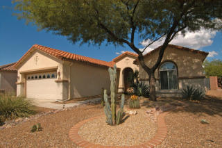 9870 Scarlet Ranges Ln, Tucson, AZ 85743-5227