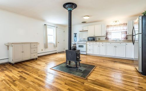 16 Snell Rd, Lee NH  03861-6719 exterior
