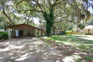 30722 Cove Rd, Tavares, FL 32778-5128