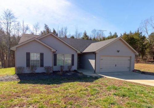 2290 Antioch Church Rd, Clarksville, TN 37040
