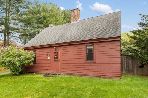 165 Oakland St, Manchester, CT 06042-2105