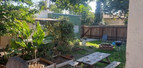 733 Belmont Ave, Long Beach, CA 90804-5321