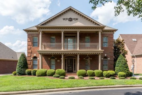 107 Carriage Way, Hendersonville, TN 37075-3858
