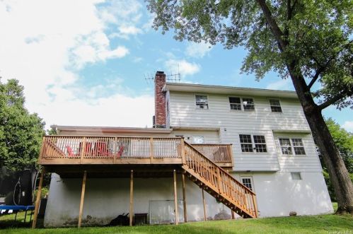70 Eisenhower Dr, Middletown, NY 10940-4547