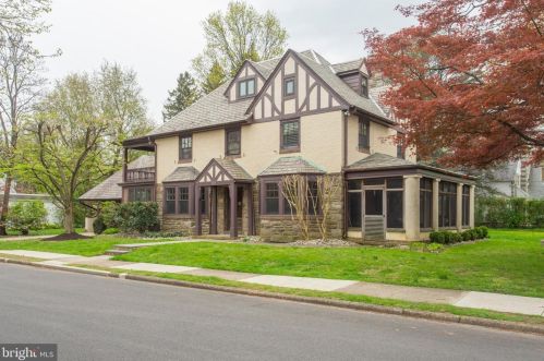 8325 Roberts Rd, Melrose Park, PA 19027-2107
