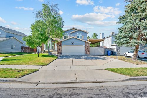 5656 Sunkist Dr, Salt Lake City, UT 84118-7952