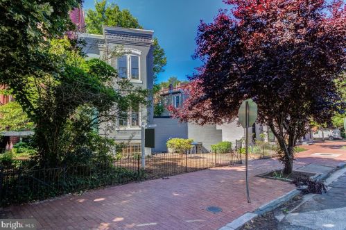 903 Massachusetts Ave, Washington, DC 20002-6227