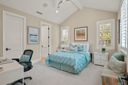 2691 Crestview Dr, Newport Beach CA  92663-5626 exterior