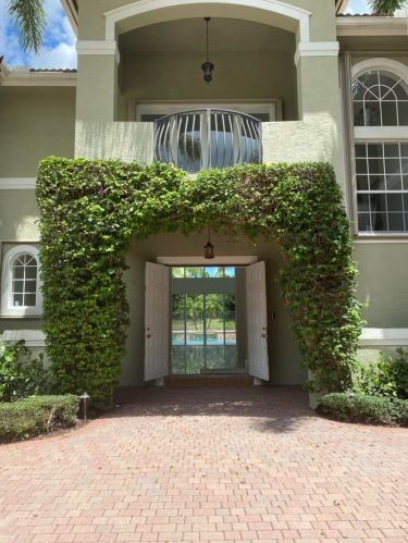 9517 New Waterford Cv, Delray Beach, FL 33446-9749