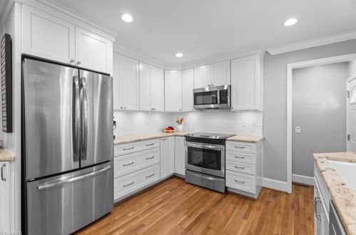 1518 Liberty Dr, Greensboro NC  27408-4928 exterior