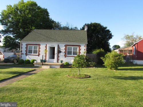 302 Van Buren Ave, New Castle, DE 19720-2571