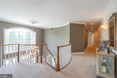 5 Gregory Ln, Newtown Square PA  19073-1518 exterior