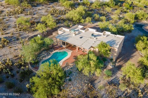 6005 Center Village Dr, Tucson, AZ 85750-1701