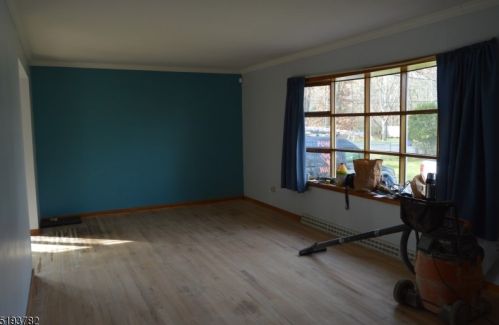 32 Lorton Rd, Old Bridge NJ  08857-3433 exterior