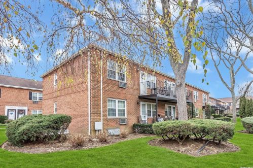 329-08 Hicksville Rd, Bethpage NY  11714-3466 exterior