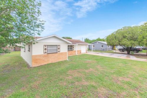 6781 Yucatan Dr, Orlando, FL 32807-4958