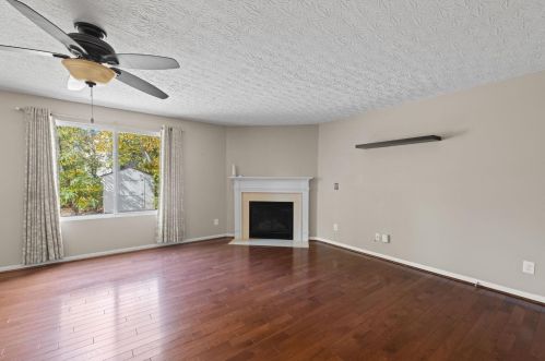 13 Cedarwood Dr, Amelia, OH 45102-8701