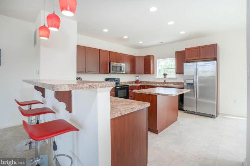 24 Grissom Dr, Bear DE  19701-6848 exterior