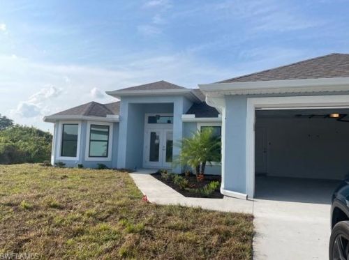 2905 13th St, Lehigh Acres, FL