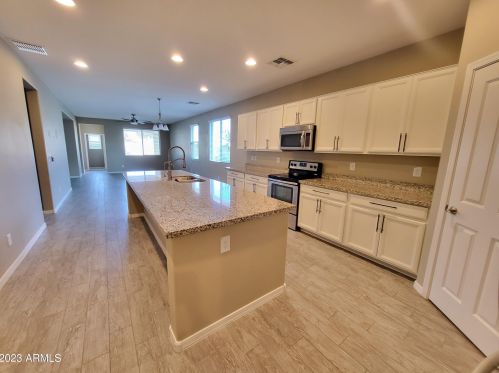 41214 Elm Dr, Maricopa AZ  85138-9500 exterior