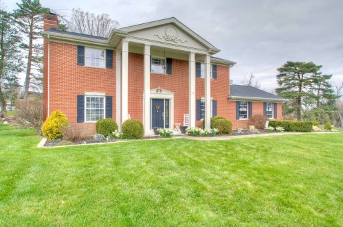 139 Rossmoyne Dr, Covington, KY 41017-2250