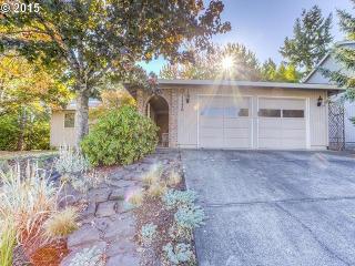 8170 165th Ave, Beaverton, OR 97007-5847