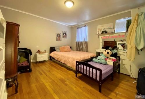 27 Union Ave, Nutley NJ  07110-3325 exterior