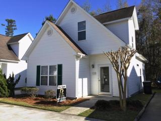 3228 Belmont Cir, Wilmington, NC 28405-6465
